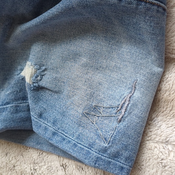 Guilded Intent Distressed Embroidered Mid Rise Skinny Blue Jean Size 27 Waist 31 - Picture 7 of 9